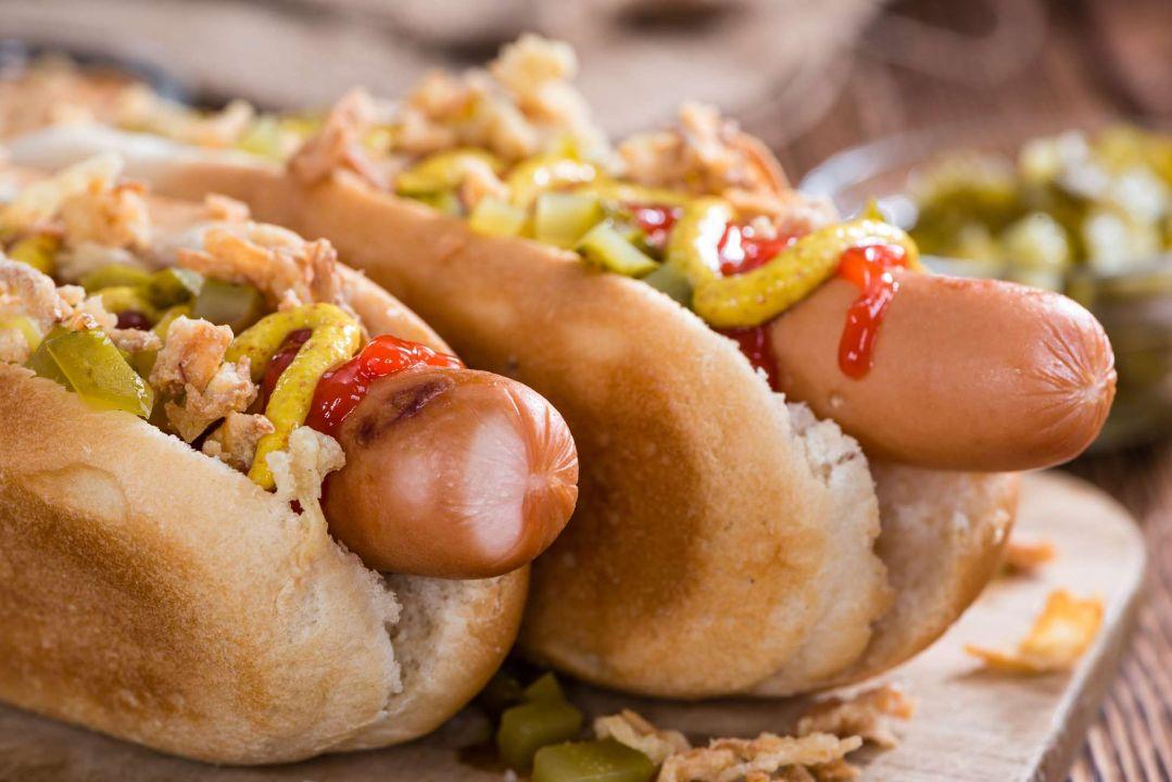 Foodtruck Catering - Hotdogs - Pulled Pork - Chili con Carne - APE - passt überall hin